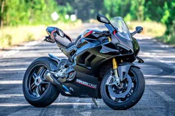 Przewoźnik Motocykl Ducati Panigale w Oslo Norwegia