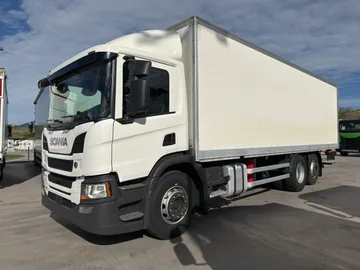 Przewoźnik Ciężarówka Scania P360 w Vena Austria